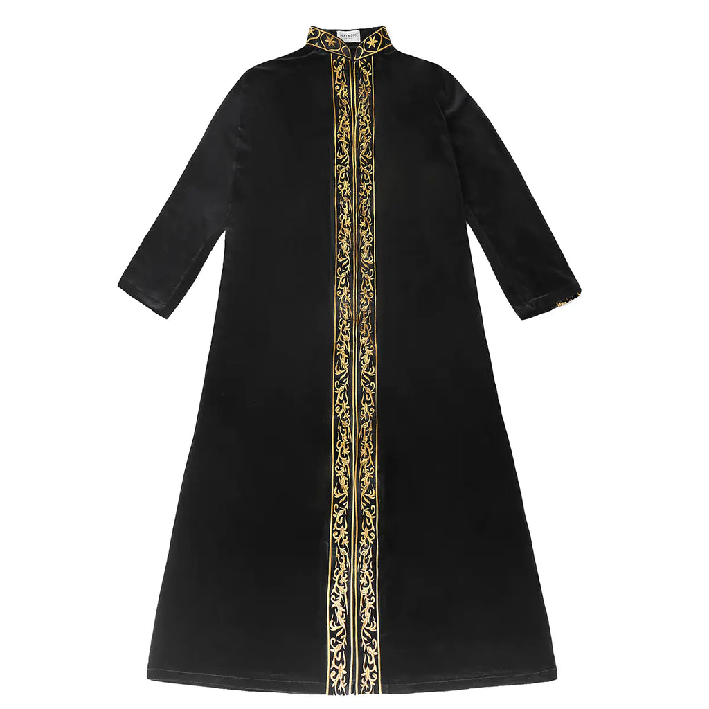 Men's Islamic Thobe with Embroidery and Long Sleeves